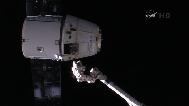Illustration for article titled SpaceX Falcon launch delayed again but Dragon returned from ISS